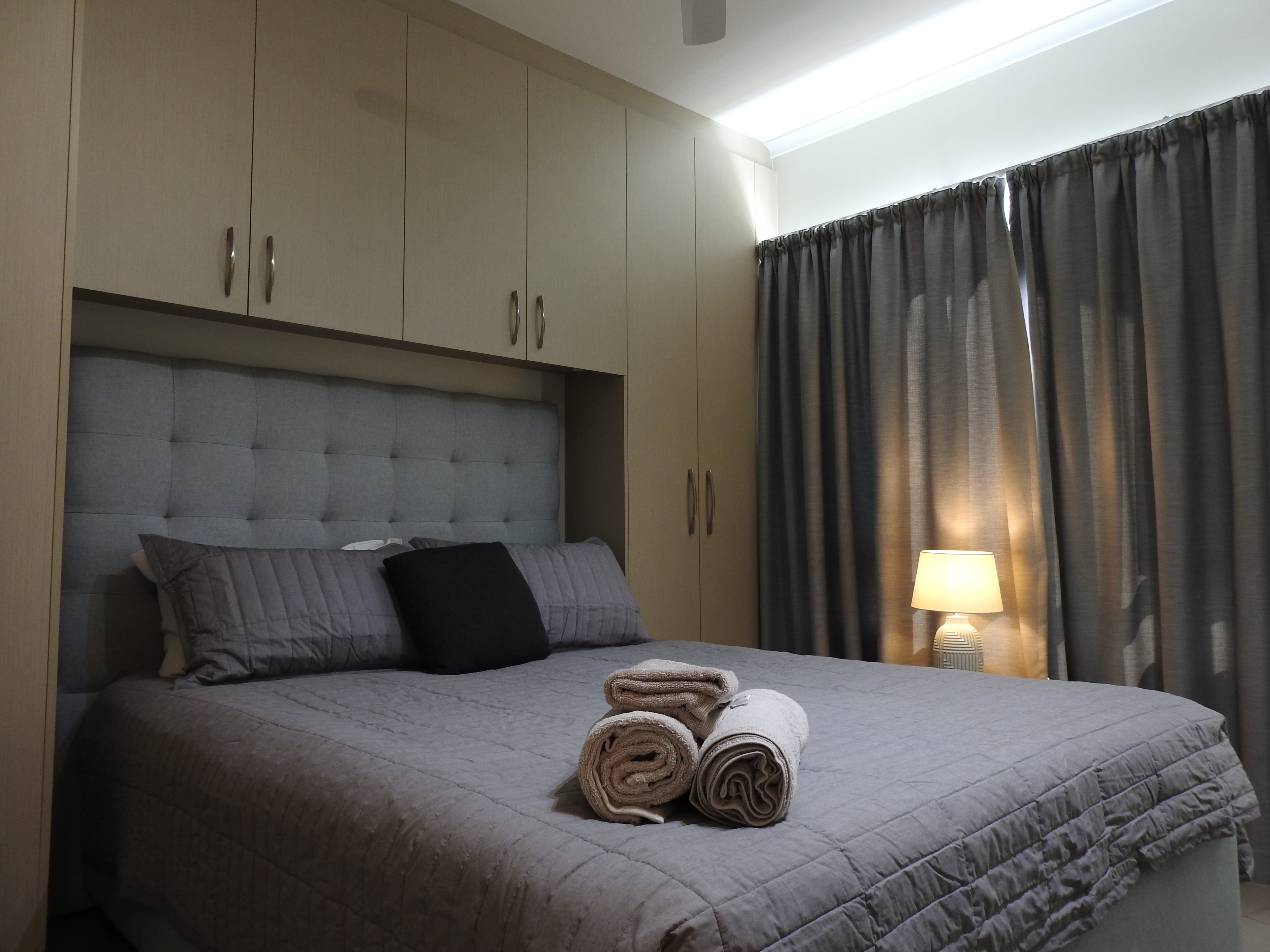 Cullen Bay Marina Apartment photo 4