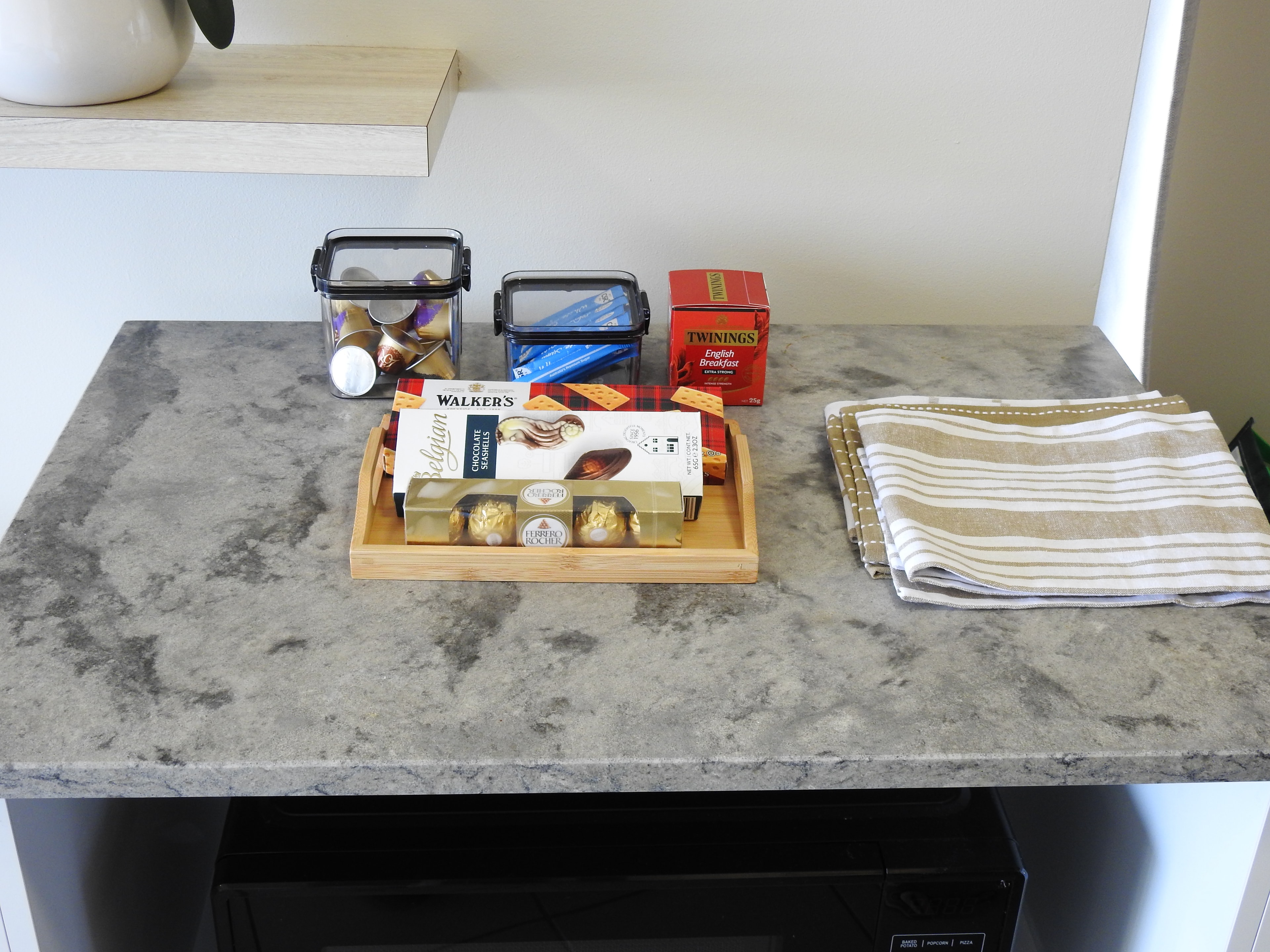 Cullen Bay Marina Apartment photo 9
